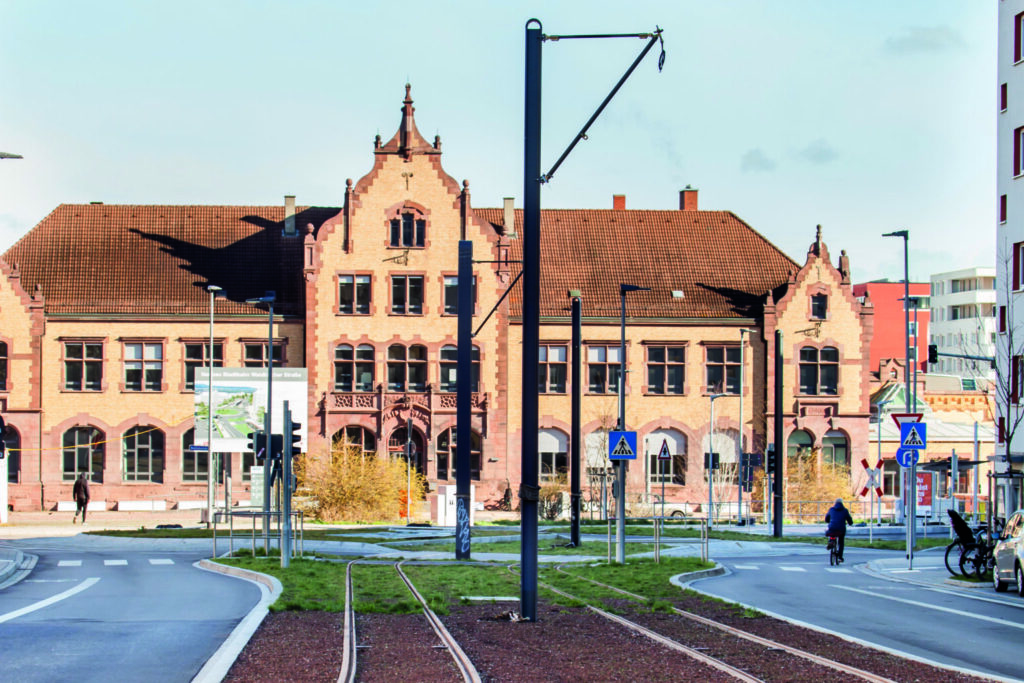 Blick auf die Gleise auf der Waldkircher Straße